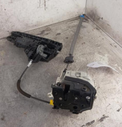 Serrure arriere droit AUDI A1 1