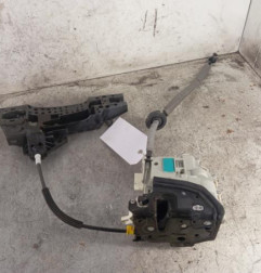 Serrure avant droit AUDI A1 1