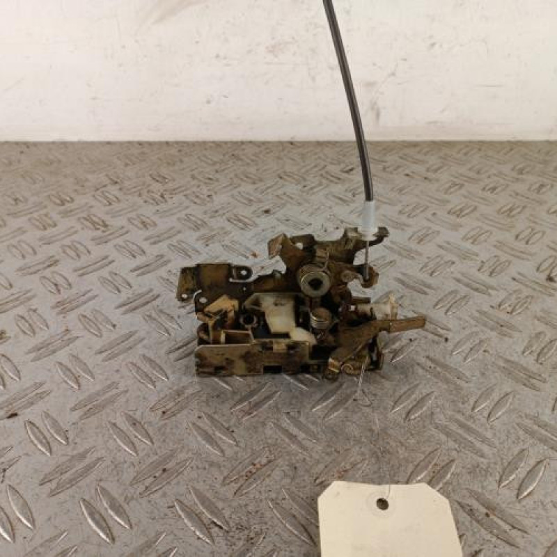 Serrure avant gauche MERCEDES VITO 638