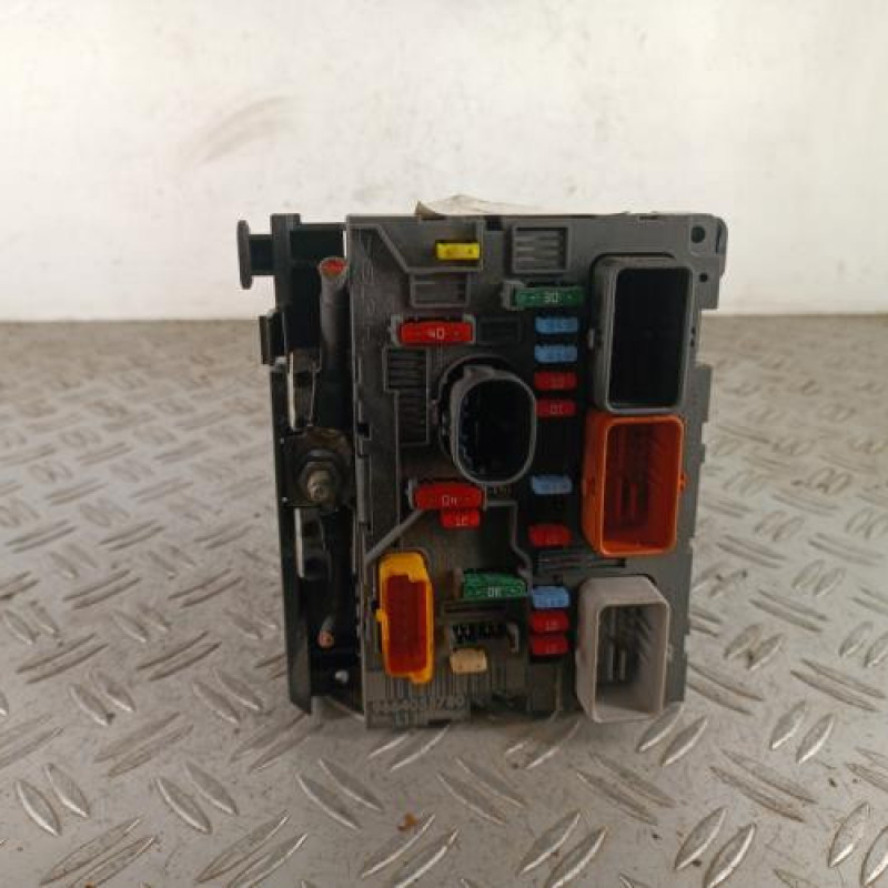 Boitier servitude moteur (BSM) PEUGEOT 207