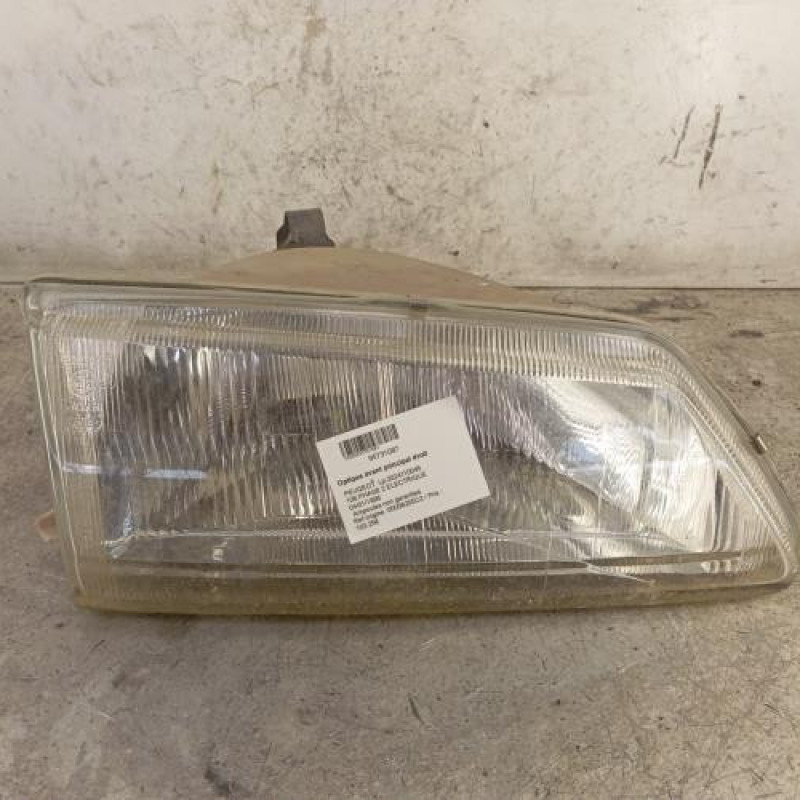 Optique avant principal droit (feux)(phare) PEUGEOT 106