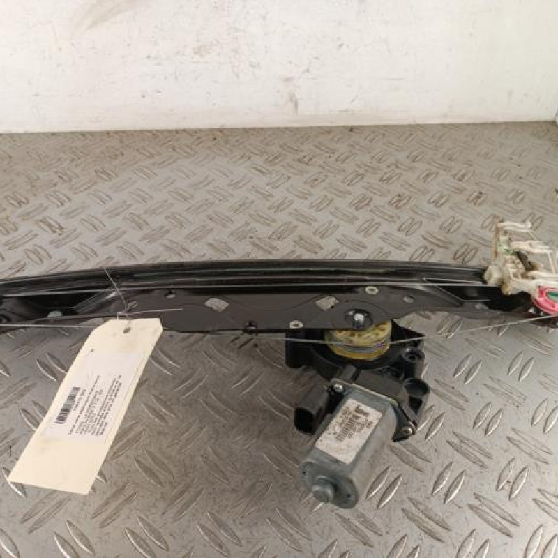 Leve vitre electrique avant droit FORD KA 2