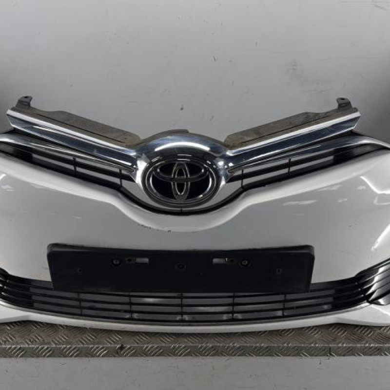Pare choc avant TOYOTA AURIS 2