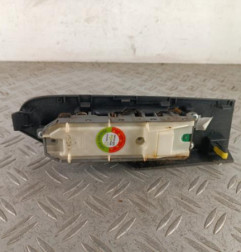 Interrupteur de leve vitre avant gauche TOYOTA AURIS 2
