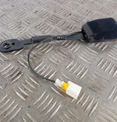 Attache ceinture avant gauche PEUGEOT 508 1 SW Photo n°3