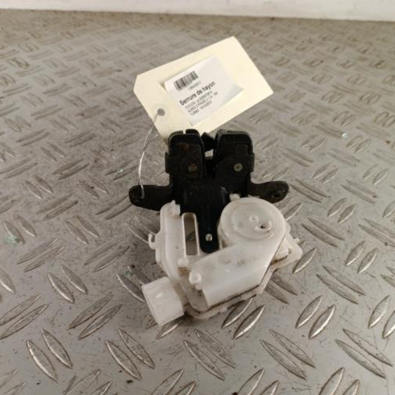 Serrure de hayon TOYOTA AURIS 2 Serrure de hayon TOYOTA AURIS 2