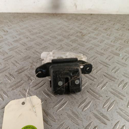 Serrure de hayon TOYOTA AURIS 2