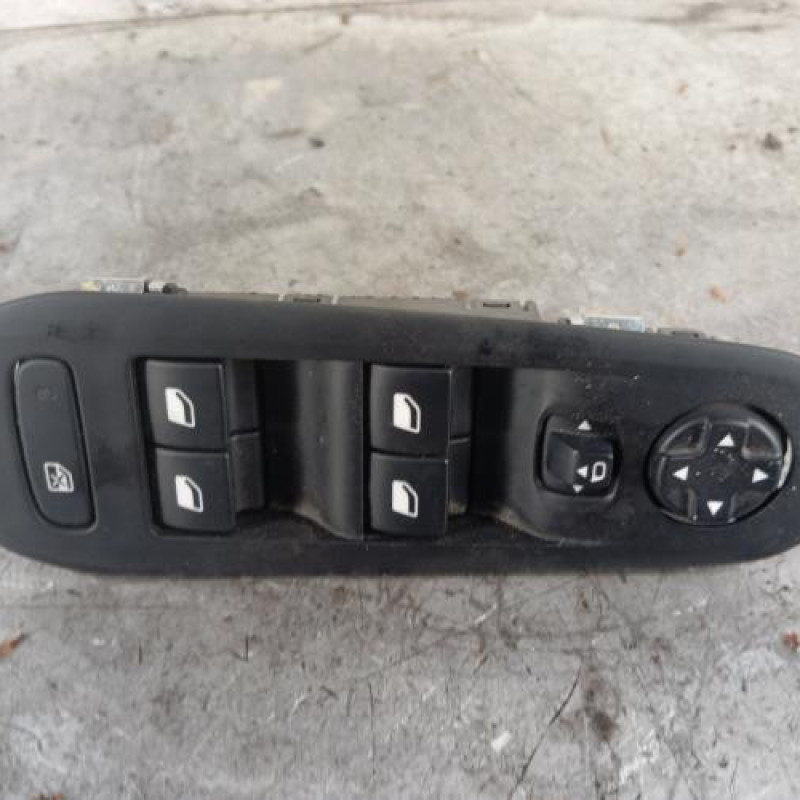 Interrupteur de leve vitre avant gauche PEUGEOT 308 2 SW