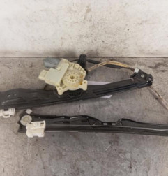 Leve vitre electrique avant gauche PEUGEOT 308 2 SW Photo n°1