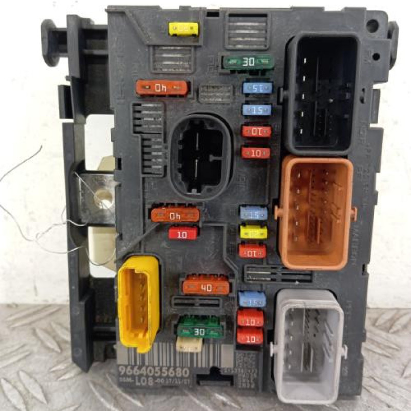 Boitier servitude moteur (BSM) CITROEN C4 PICASSO 1 Boitier servitude moteur (BSM) CITROEN C4 PICASSO 1