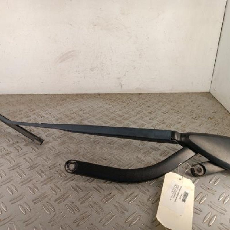 Bras essuie glace avant droit RENAULT SCENIC 2 Bras essuie glace avant droit RENAULT SCENIC 2