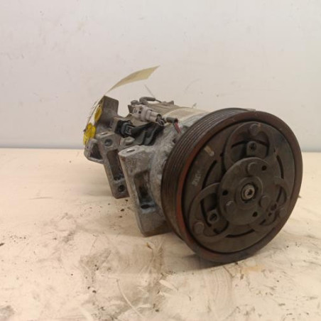 Compresseur clim RENAULT CLIO 4 Photo n°1