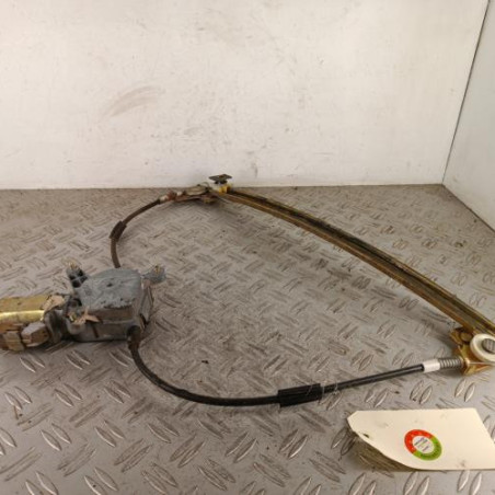 Leve vitre electrique avant droit PEUGEOT 405 Photo n°1