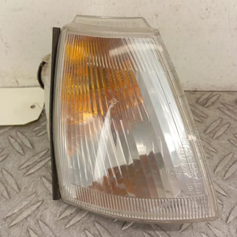 Optique avant secondaire droit (feux)(clignotant) RENAULT CLIO 1