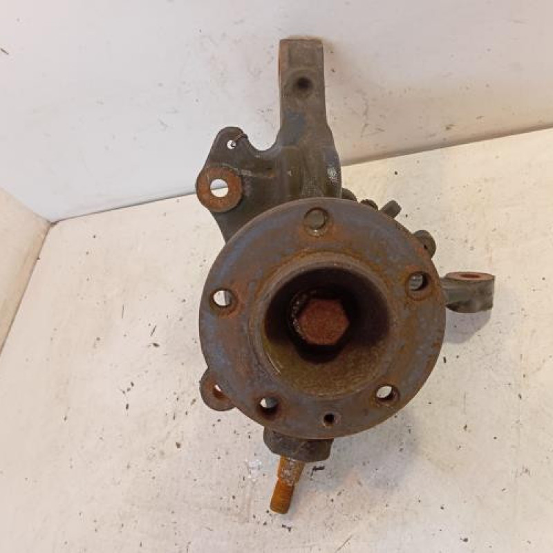 Moyeu avant gauche RENAULT MASTER 3 Moyeu avant gauche RENAULT MASTER 3