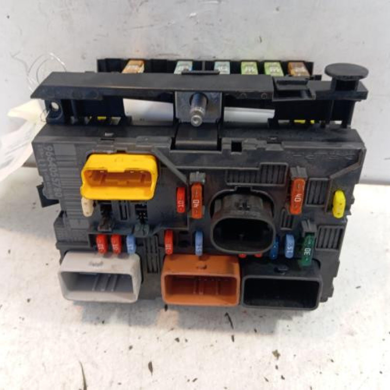 Boitier servitude moteur (BSM) PEUGEOT 207 Boitier servitude moteur (BSM) PEUGEOT 207