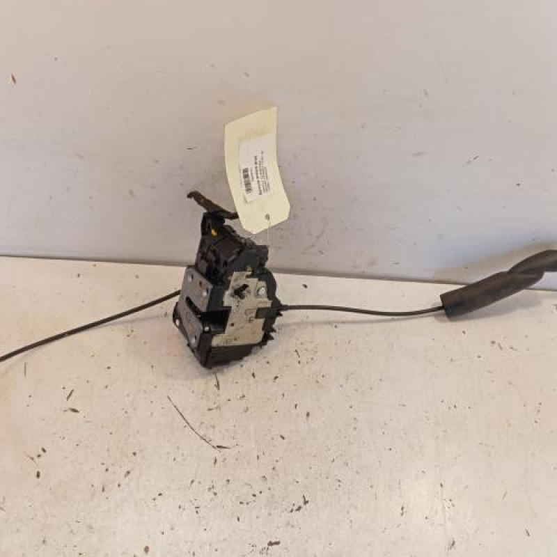 Serrure arriere droit RENAULT MEGANE 3 Serrure arriere droit RENAULT MEGANE 3
