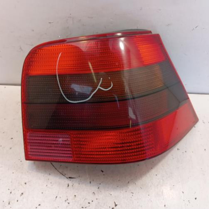Feu arriere principal droit (feux) VOLKSWAGEN GOLF 4