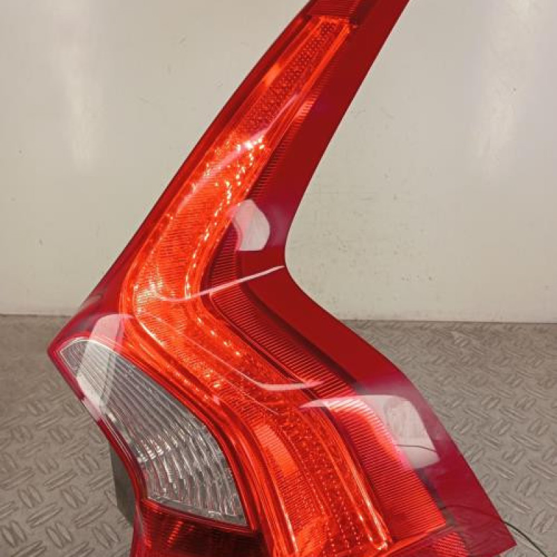 Feu arriere principal droit (feux) VOLVO V 60 2