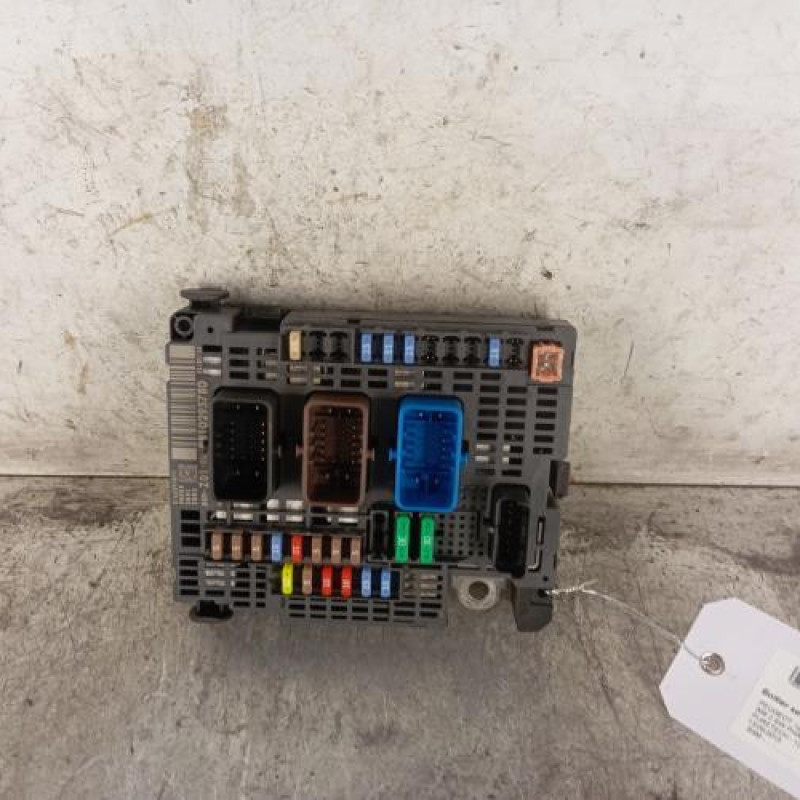 Boitier servitude moteur (BSM) PEUGEOT 308 2 SW Boitier servitude moteur (BSM) PEUGEOT 308 2 SW