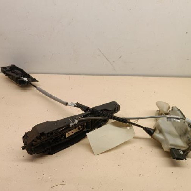Serrure avant gauche CITROEN C4 2 Serrure avant gauche CITROEN C4 2