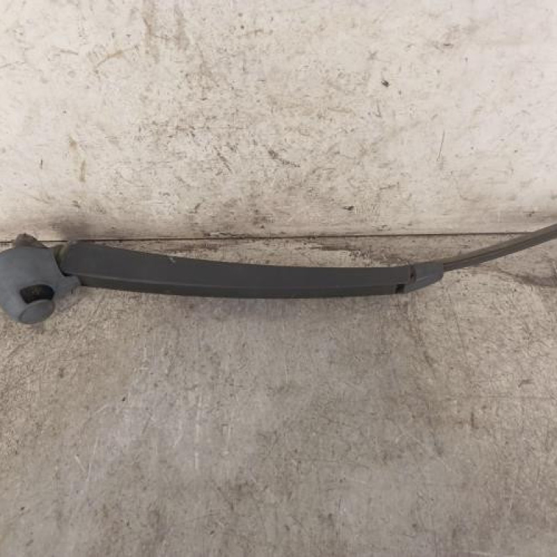 Bras essuie glace arriere VOLKSWAGEN TIGUAN 1 Bras essuie glace arriere VOLKSWAGEN TIGUAN 1