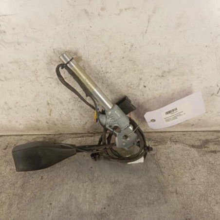 Attache ceinture avant gauche RENAULT KANGOO 2 Photo n°1