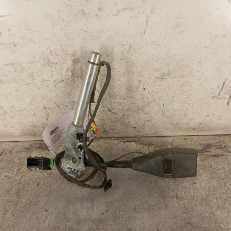 Attache ceinture avant gauche RENAULT KANGOO 2