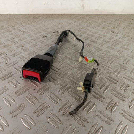 Attache ceinture avant droit FORD MONDEO 4