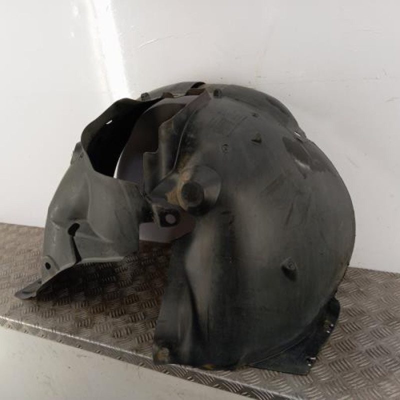 Pare boue avant gauche RENAULT CLIO 3