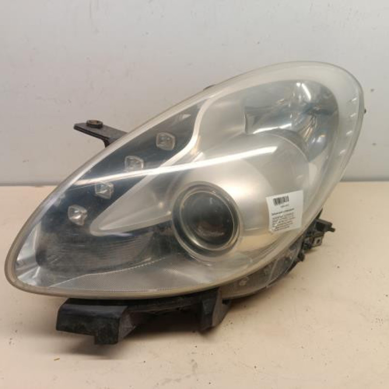 Optique avant principal gauche (feux)(phare) ALFA ROMEO GIULIETTA 2