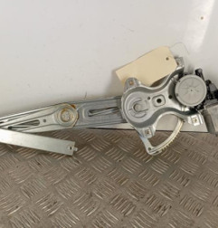 Leve vitre electrique avant droit TOYOTA YARIS 3