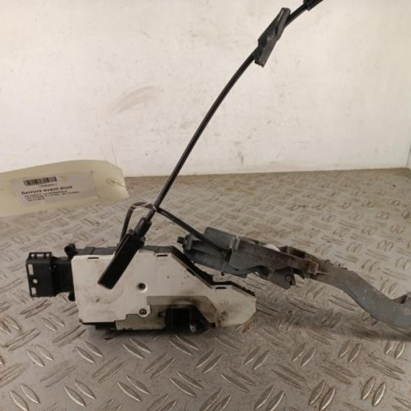 Serrure avant droit PEUGEOT 207 Serrure avant droit PEUGEOT 207