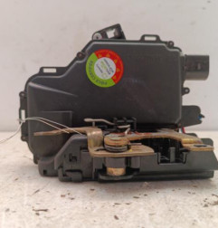 Serrure arriere droit VOLKSWAGEN GOLF 4 Photo n°1