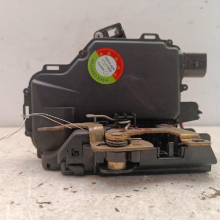 Serrure arriere droit VOLKSWAGEN GOLF 4 Photo n°1