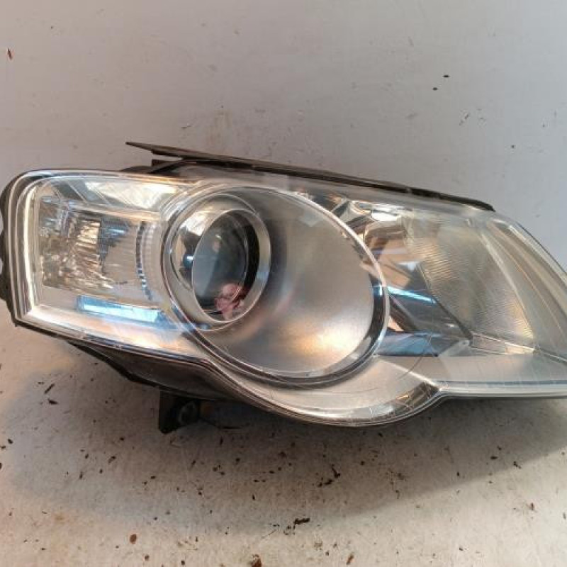 Optique avant principal droit (feux)(phare) VOLKSWAGEN PASSAT 5