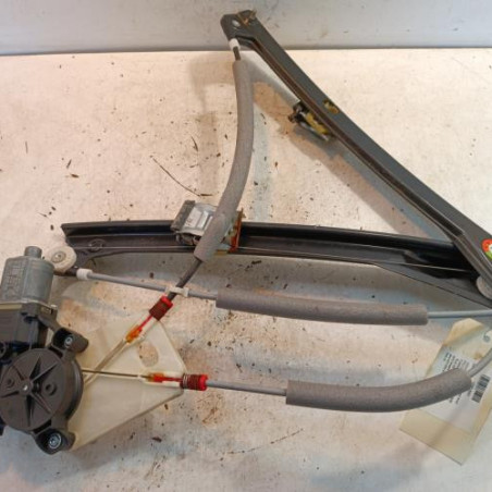 Leve vitre electrique avant droit VOLKSWAGEN POLO 5 Photo n°1