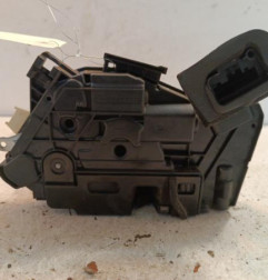 Serrure avant droit VOLKSWAGEN POLO 5