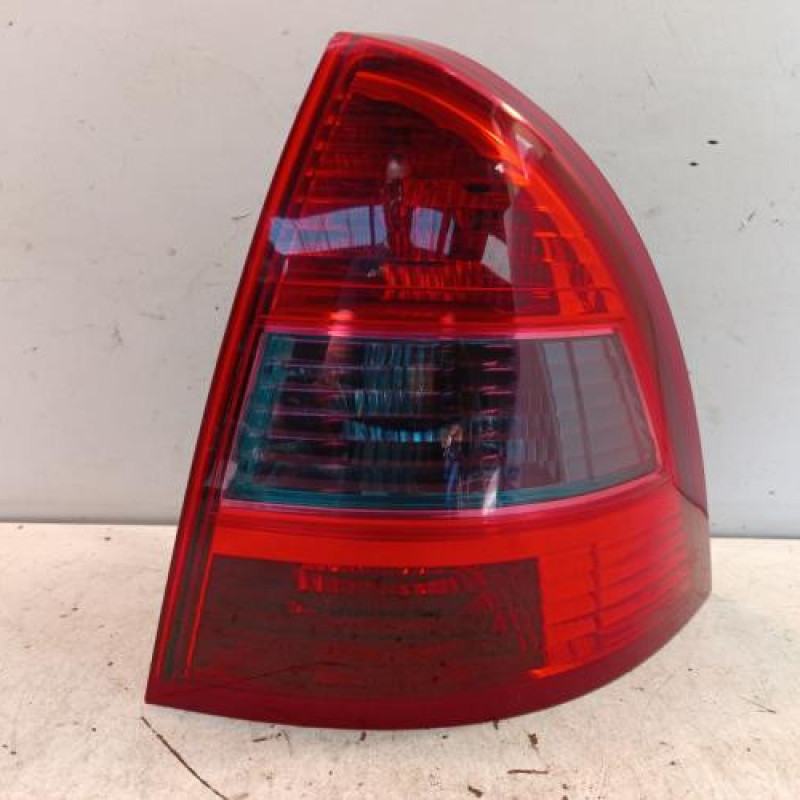 Feu arriere principal droit (feux) CITROEN C5 1 Feu arriere principal droit (feux) CITROEN C5 1