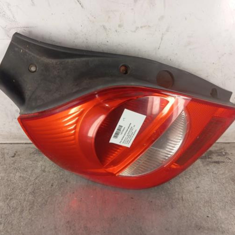 Feu arriere principal gauche (feux) RENAULT CLIO 3 Feu arriere principal gauche (feux) RENAULT CLIO 3