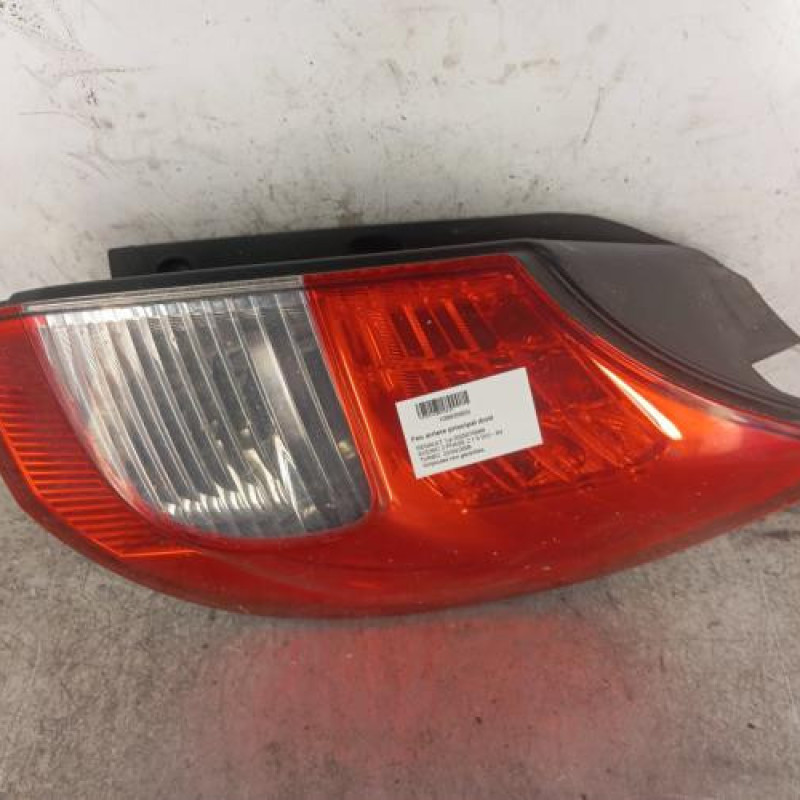 Feu arriere principal droit (feux) RENAULT SCENIC 2 Feu arriere principal droit (feux) RENAULT SCENIC 2