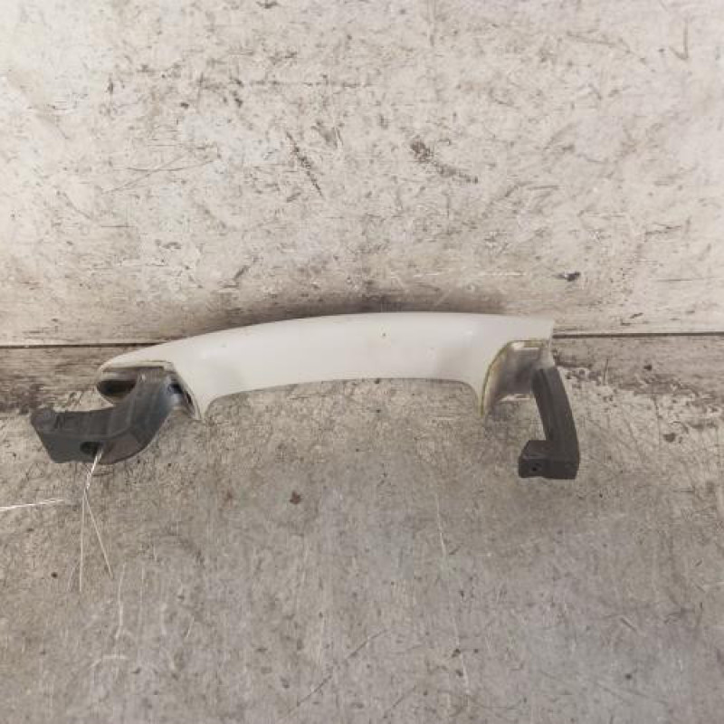Poignee porte arriere droit VOLKSWAGEN TIGUAN 1 Poignee porte arriere droit VOLKSWAGEN TIGUAN 1