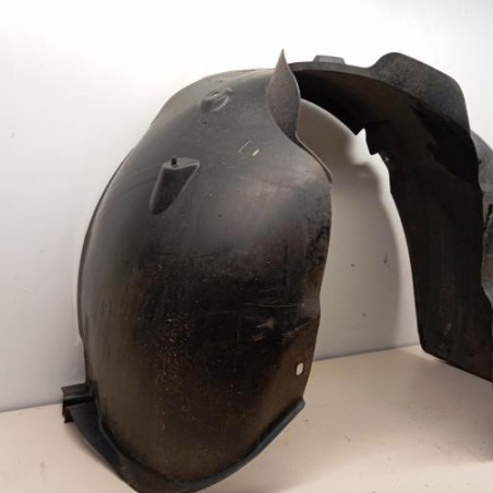 Pare boue avant gauche PEUGEOT 208 1