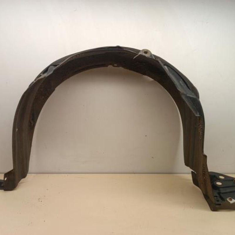 Pare boue avant gauche TOYOTA YARIS 2 Pare boue avant gauche TOYOTA YARIS 2