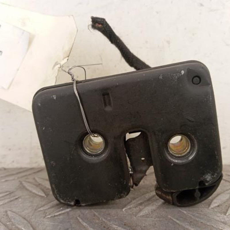 Serrure de hayon SEAT IBIZA 2 Serrure de hayon SEAT IBIZA 2