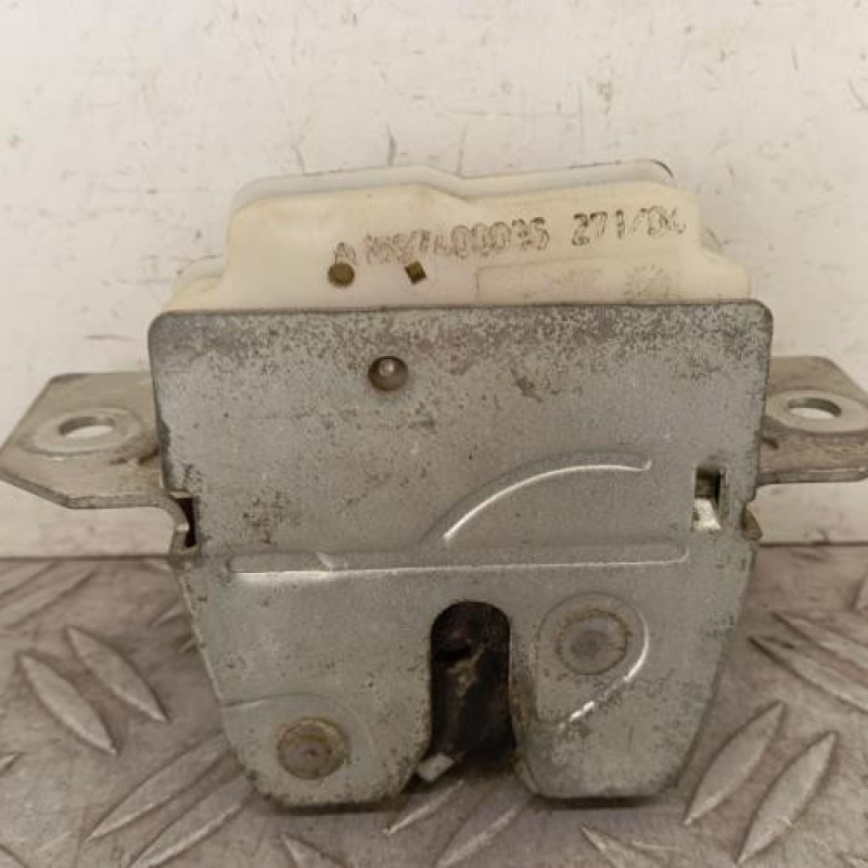 Serrure de hayon MERCEDES CLASSE A 169 Serrure de hayon MERCEDES CLASSE A 169