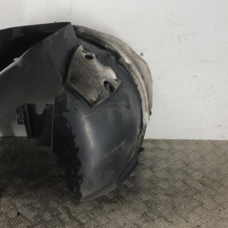 Pare boue avant droit PEUGEOT 5008 1