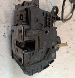 Serrure avant droit RENAULT TRAFIC 3 COURT