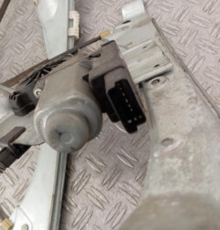 Leve vitre electrique avant gauche RENAULT CLIO 3 Photo n°3