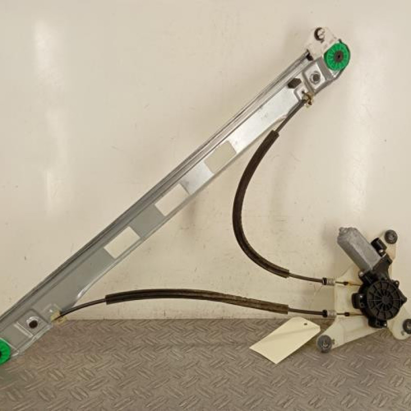Leve vitre electrique avant gauche NISSAN NV400